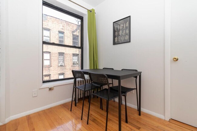 334 E 96th St unit ID1032040P, New York, NY 10128 - photo 4
