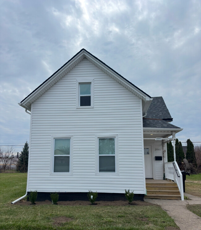 3942 16th St, Detroit, MI 48208