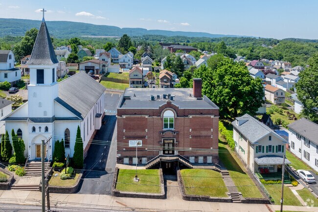 Wilkes-Barre Mennonite School has a small student number that sees one-on-one interraction.