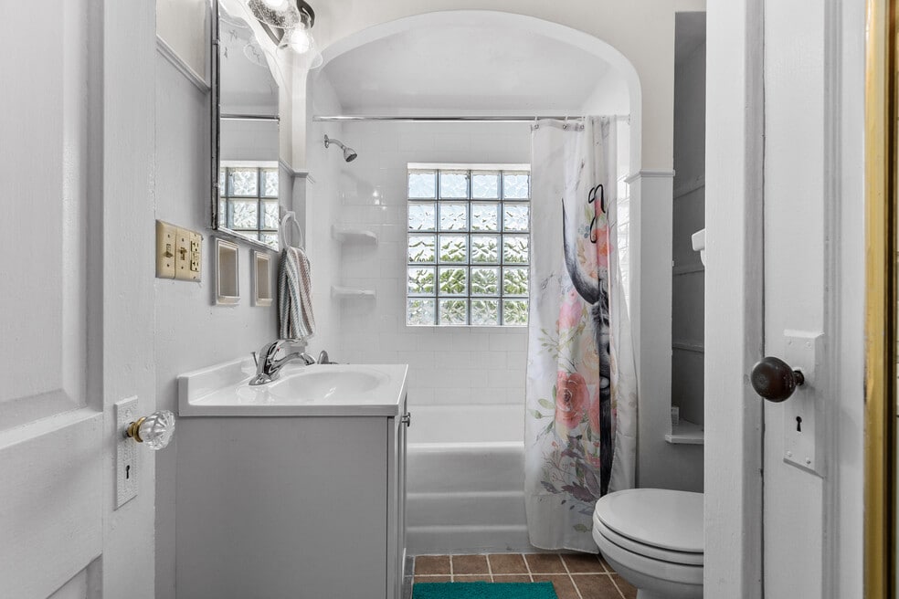 601 S Walnut St unit Historical Haven, Appleton, WI 54911 - photo 1