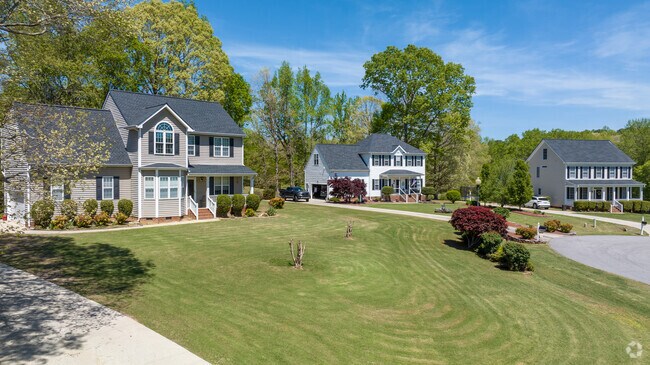 Big yards are easy to find around downtown Clayton.