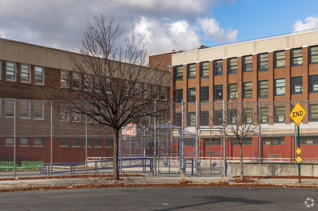 JHS 226 Virgil I. Grissom is a community school serving grades 6-8.
