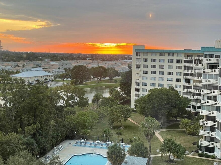 Hillcrest East 24, Hollywood, FL 33021 - photo 1