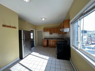 2 Wyeth Ct Unit 2, Malden, MA 02148