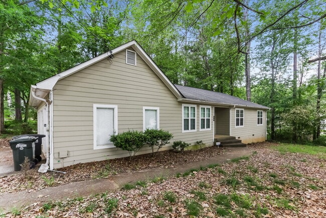 520 Gregory Manor Dr SW, Smyrna, GA 30082 - photo 2