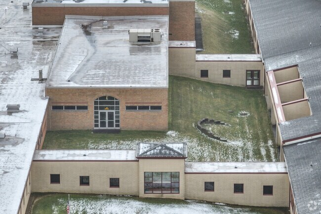 Knoch Middle School inspires lifelong learners.