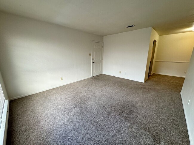 4306 Lake Rd unit 8, Killeen, TX 76543 - photo 3
