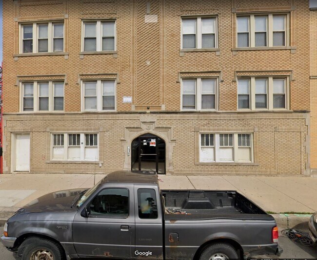 2043 N Cicero Ave unit 3S, Chicago, IL 60639 - photo 2