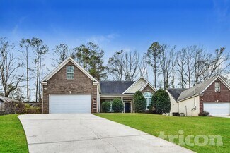 5746 Lakeside Dr, Union City, GA 30291