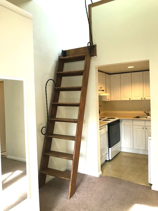 614 Elliott St NE Unit 2D, Washington, DC 20002