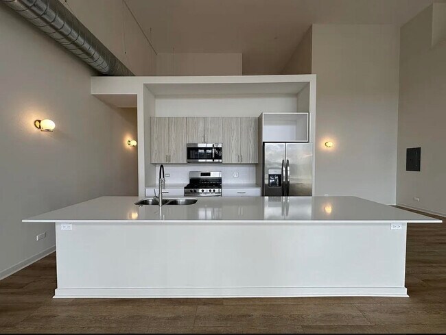 3207 N Narragansett Ave unit ONE BEDROOM, Chicago, IL 60634 - photo 2