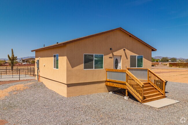 Ranch style homes in Aguila blends modern comfort with classic appeal.