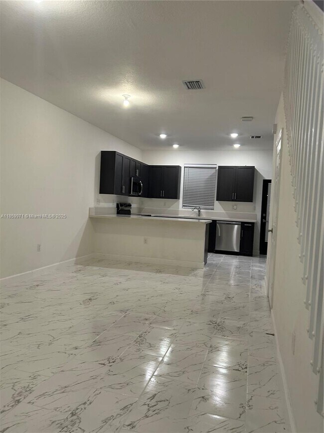 2831 SW 16th Terrace, Fort Lauderdale, FL 33315 - photo 3