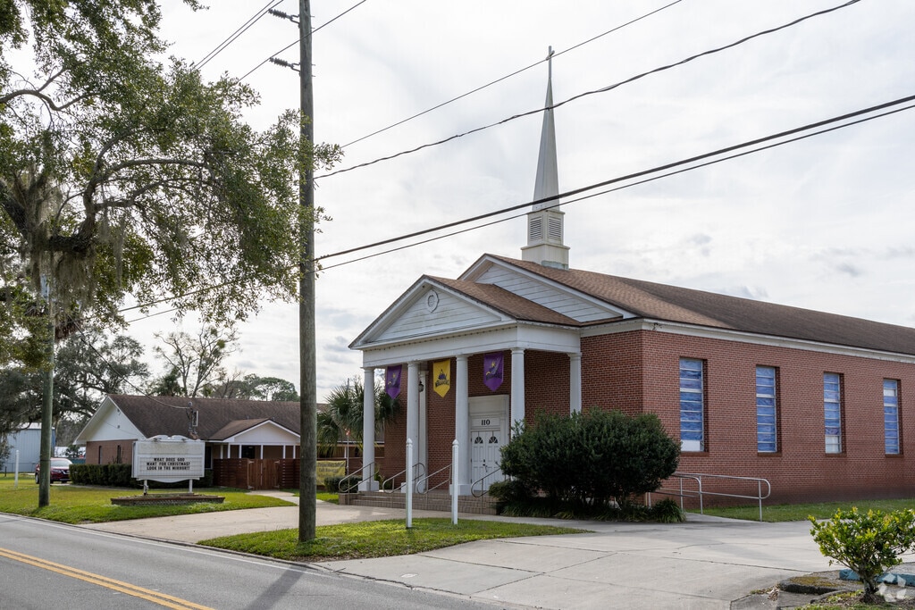 Victory Preparatory School offers education to West Augustine.