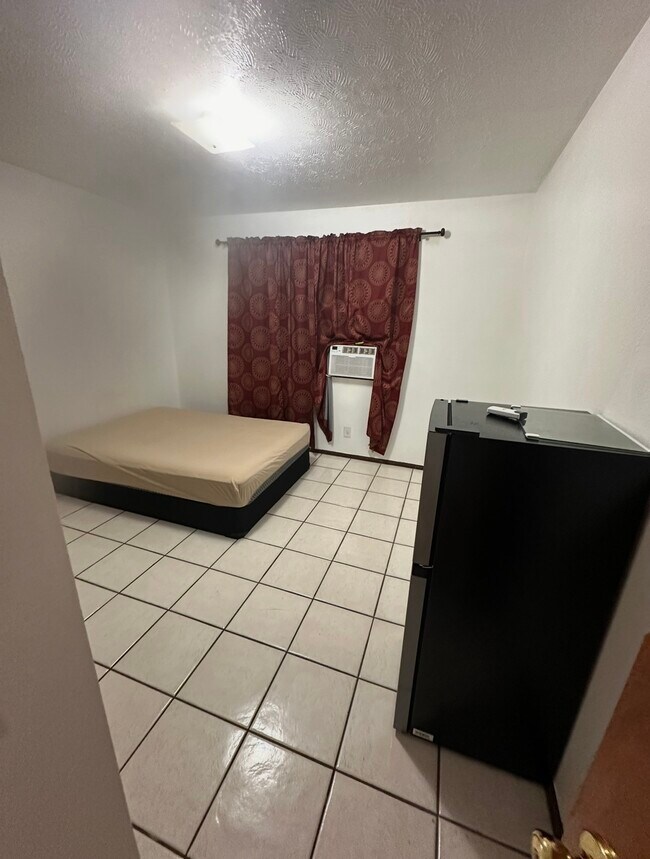 94-530 Mahoe St, Waipahu, HI 96797