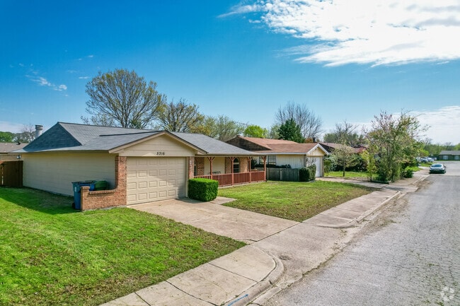 Homes in Hickory Creek come in all shapes and sizes.
