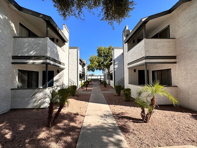 1221 N 85th Place unit 204, Scottsdale, AZ 85257 - photo 4