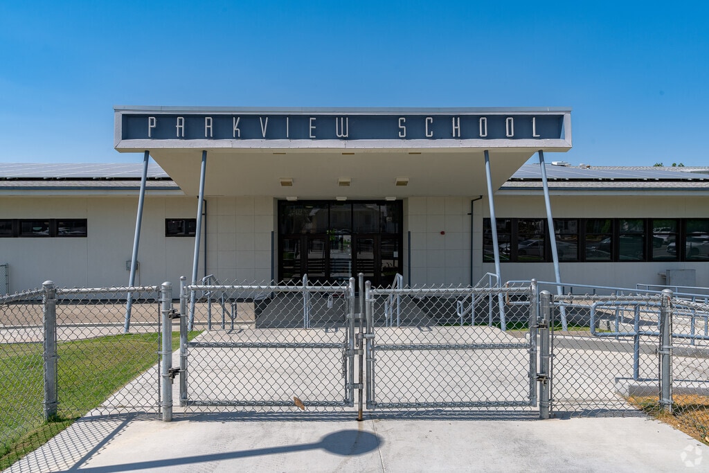 The entrance to Parkview Elementary School is located on the South end of campus.