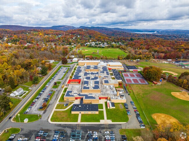 The North Rockland High school is the largest educational institution in Stony Point