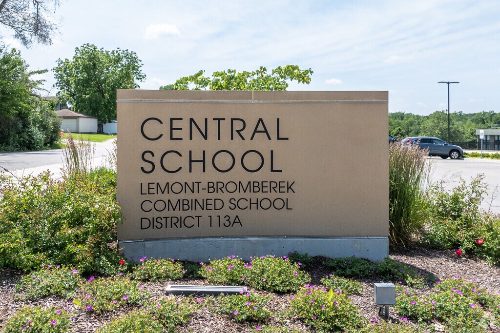 Lemont Central School is part of the Combined School District 113A.