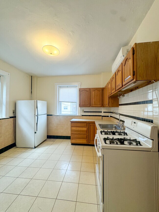 223 N Harvard St unit 8, Allston, MA 02134 - photo 5