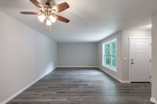 2BR, 2BA - 838SF - Side-By-Side - Living Room