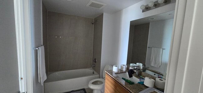 60 NE 14th St, Miami, FL 33132 - photo 6