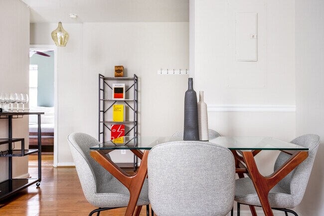 2350 26th Ct S unit FL4-ID8714A, Arlington, VA 22206 - photo 4