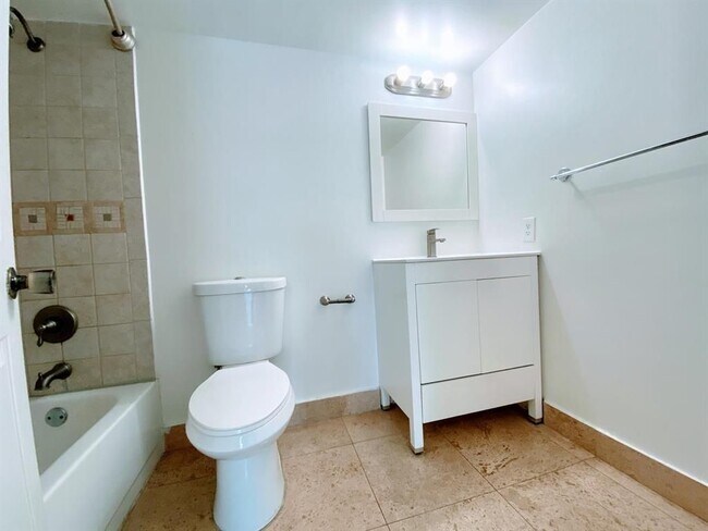 530 S Park Rd, Hollywood, FL 33021 - photo 5