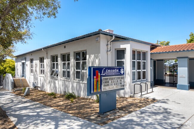 The Lincoln Elementary main entrance is bright and welcoming.