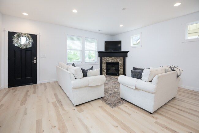 7966 S Indigo Ridge Ave, Boise, ID 83716 - photo 3