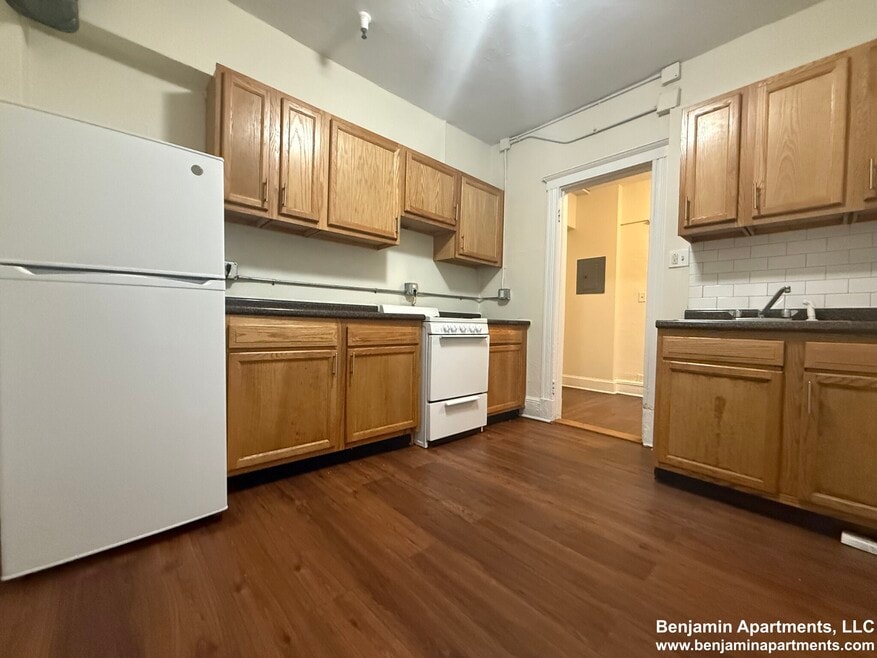 1860 Commonwealth Ave unit 4, Boston, MA 02135 - photo 1