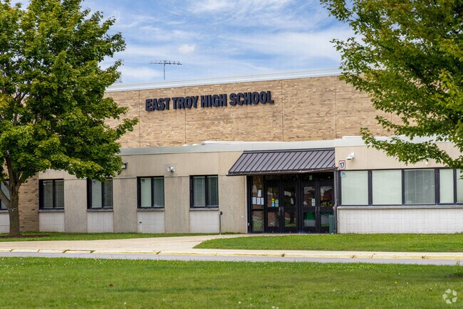 East Troy High School serves students in grades 9-12.