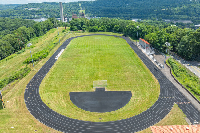 Springdale Junior-Senior High School, Springdale PA Rankings & Reviews -  Homes.com