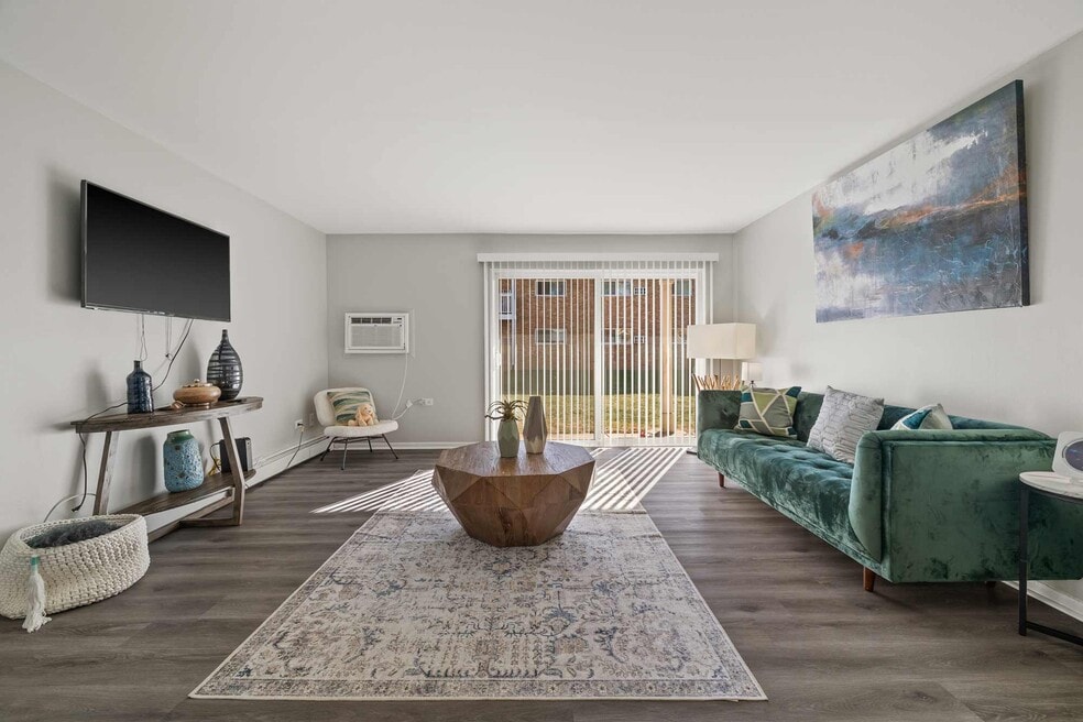 The Preserve at Woodfield, Rolling Meadows, IL 60008 - photo 1