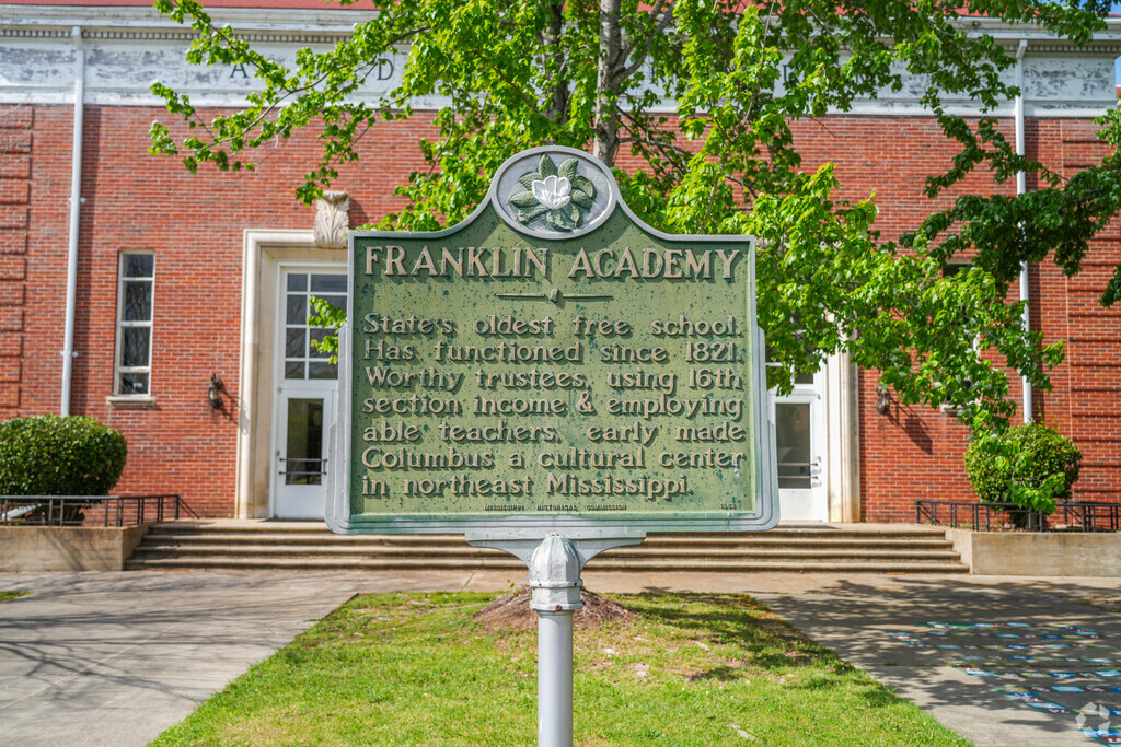 Located in the heart of Columbus, Franklin Academy has served the city’s students for over 200 years as a symbol of academic history.