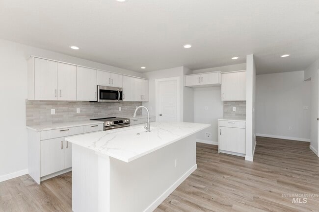 4231 N Delphi Ave, Meridian, ID 83646 - photo 3