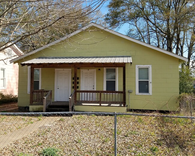 Front of building facing Magnolia