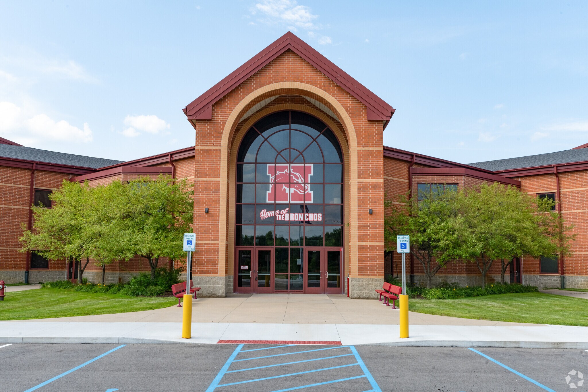 Holly High School offers strong academics and team sports in Holly, MI.