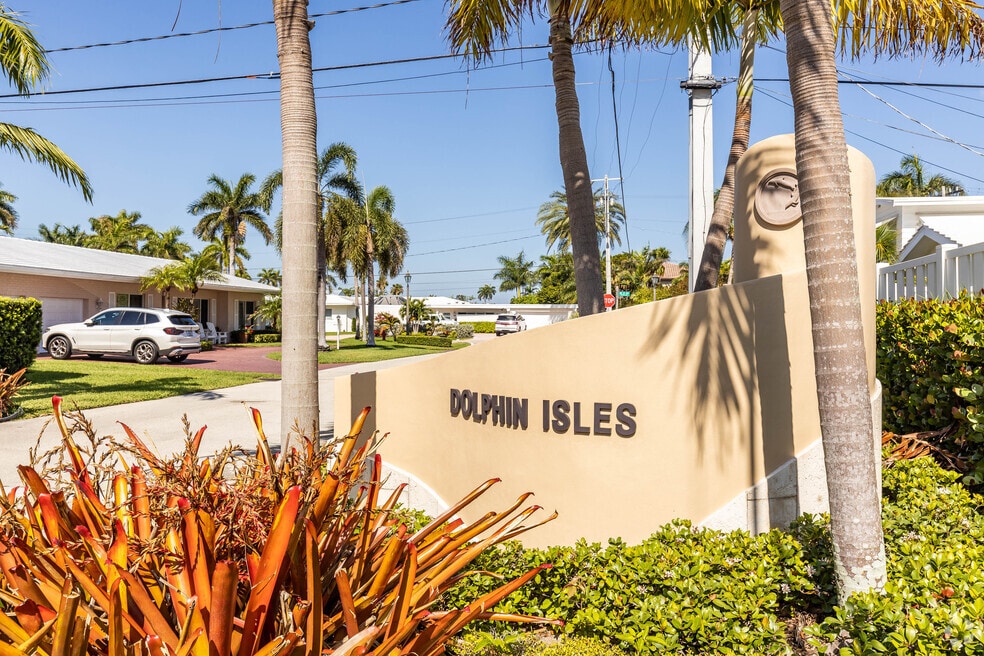 NH_Dolphin Isles_528216_P2_V2_SW_052024