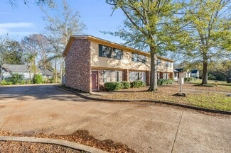 164 High St, West Point, MS 39773