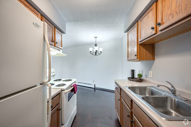 1BR, 1BA - 750SF - Kitchen