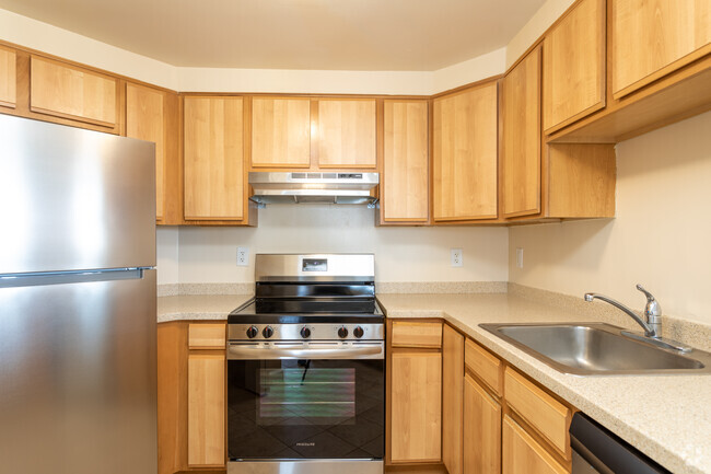 2BR, 2BA - 1,505SF - Kitchen