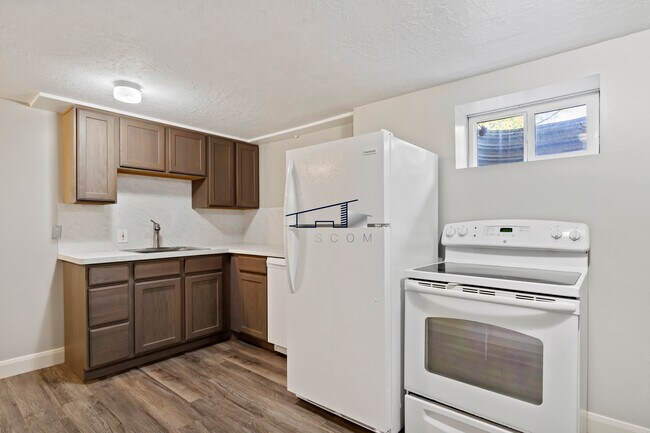 1332 36th St unit Lower, Ogden, UT 84403 - photo 5