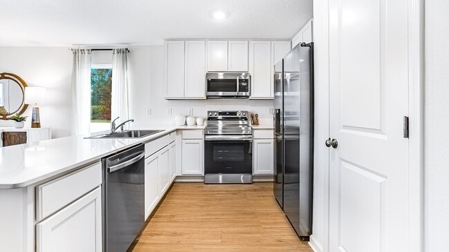 1090 Sandhills Ln, Cantonment, FL 32533 - photo 2