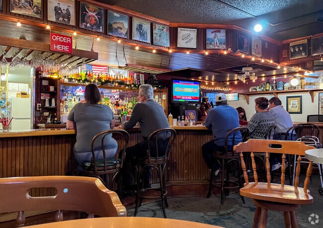 George's Restaurant in Shenandoah has friendly customer service and excellent food.