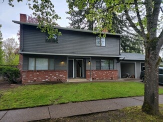 218 65th St, Springfield, OR 97478