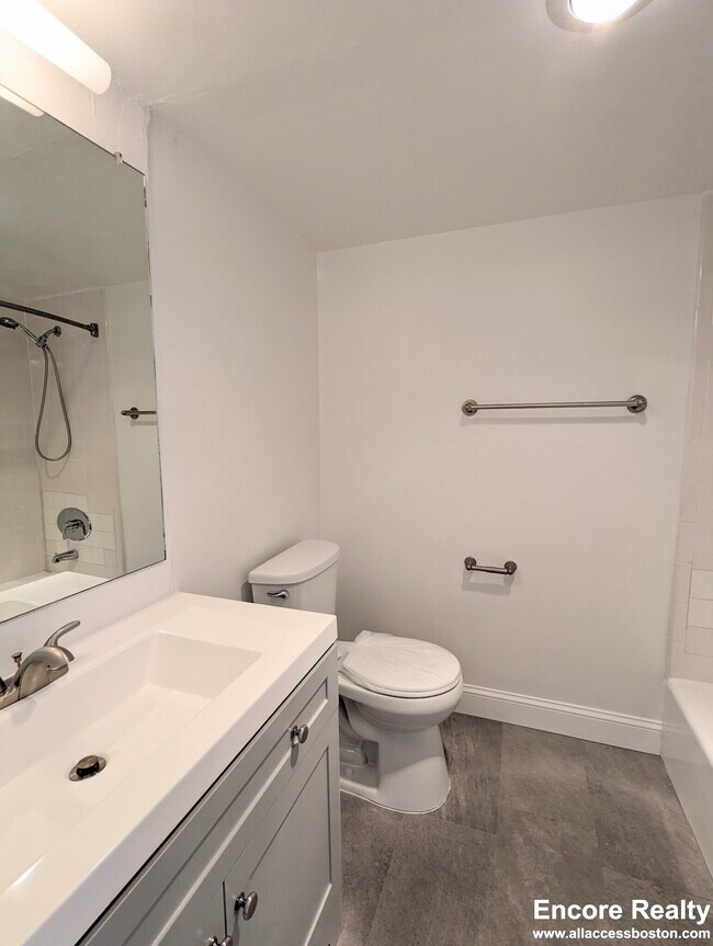 1530 Beacon St unit 1107, Brookline, MA 02446 - photo 6