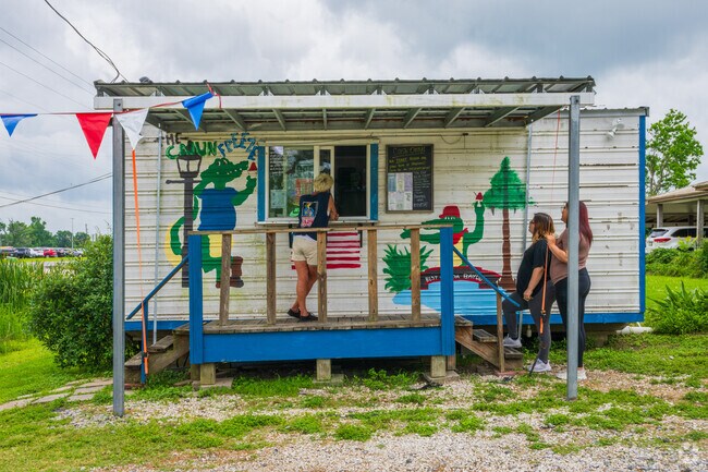 Cajun Freeze Snowballs is a great place to stop at on your way home from work for a special treat to compliment your day.