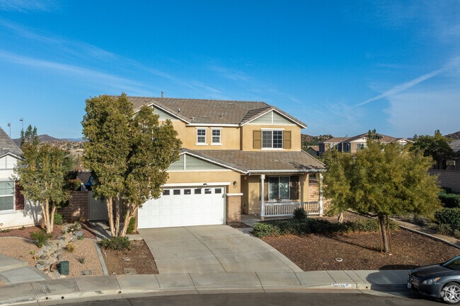 Canyon Cove features many modern, contemporary two-story homes in the neighborhood.